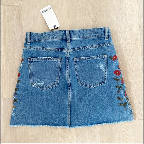 NWT ZARA Floral Embroidered Denim Skirt - Picture 4 of 4